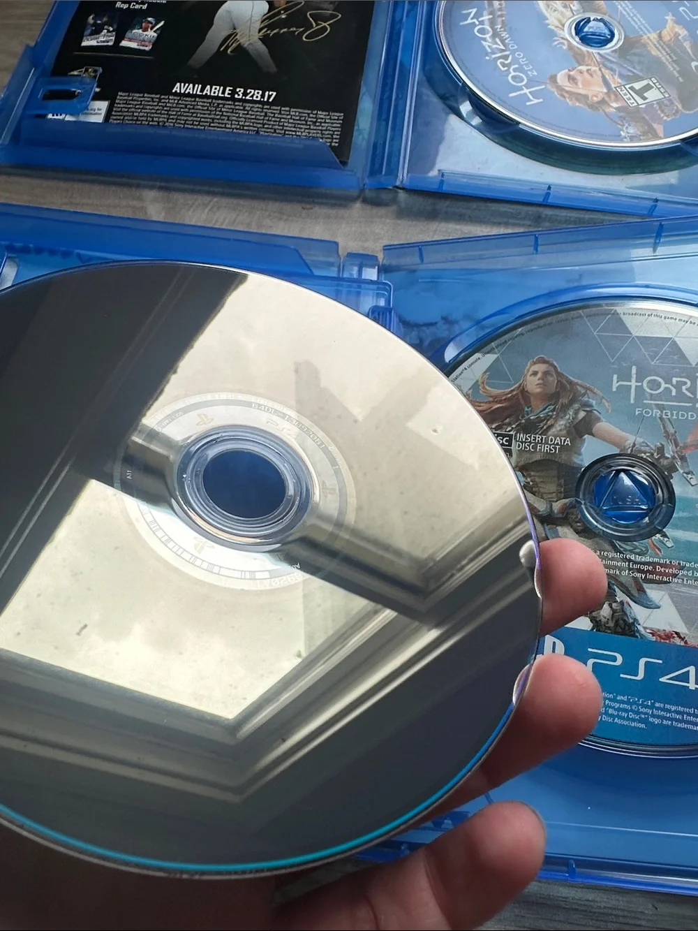 Horizon Zero Dawn + Horizon Forbidden West PS4 Bundle – Great Condition